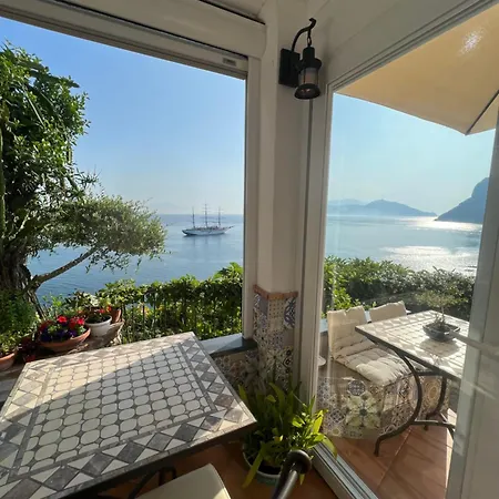 Bed & Breakfast La Terrazza Sul Mare