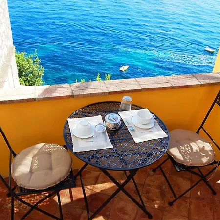La Terrazza Sul Mare Bed & Breakfast 2*